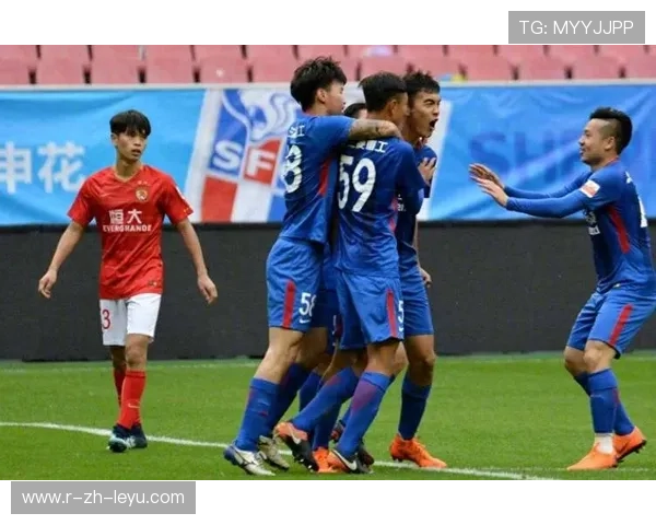 上海申花拉唐边路连续突破造成威胁，强势展现进攻新势力